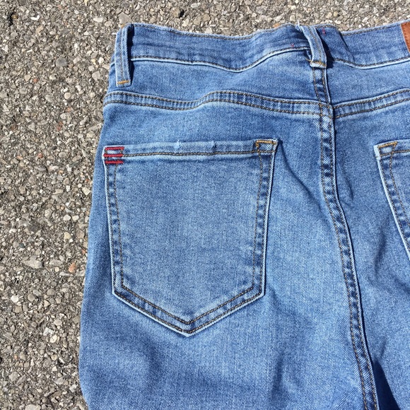 BDG Twig Super-High Rise Stretch Jeans - Picture 6 of 9